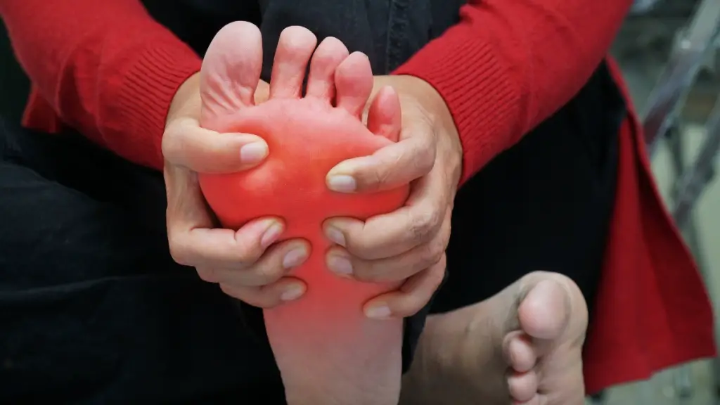 It’s possible to avoid the top cause of foot pain with this simple daily routine