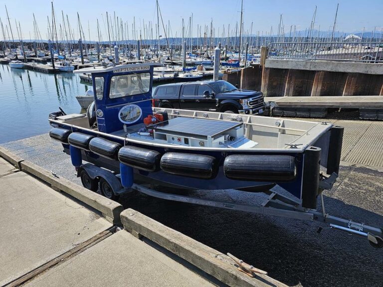 Solar-powered Pumpout Boats